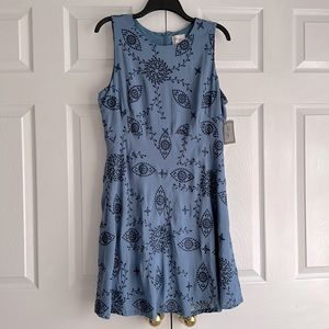 Beige by eci Embroidered Eyelet Lined Dress Size 14 NWT